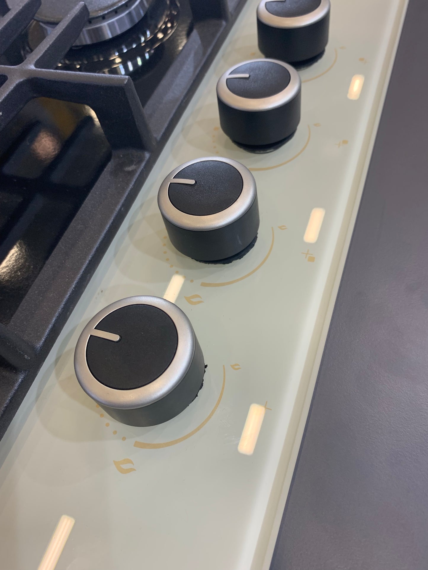 Knobs for Hobs